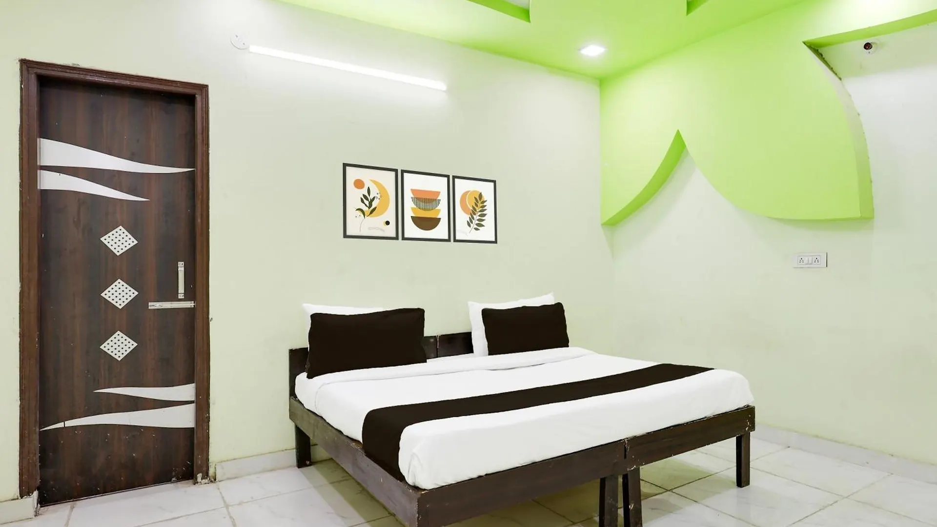 Hotel O Circle Residency グルガウン