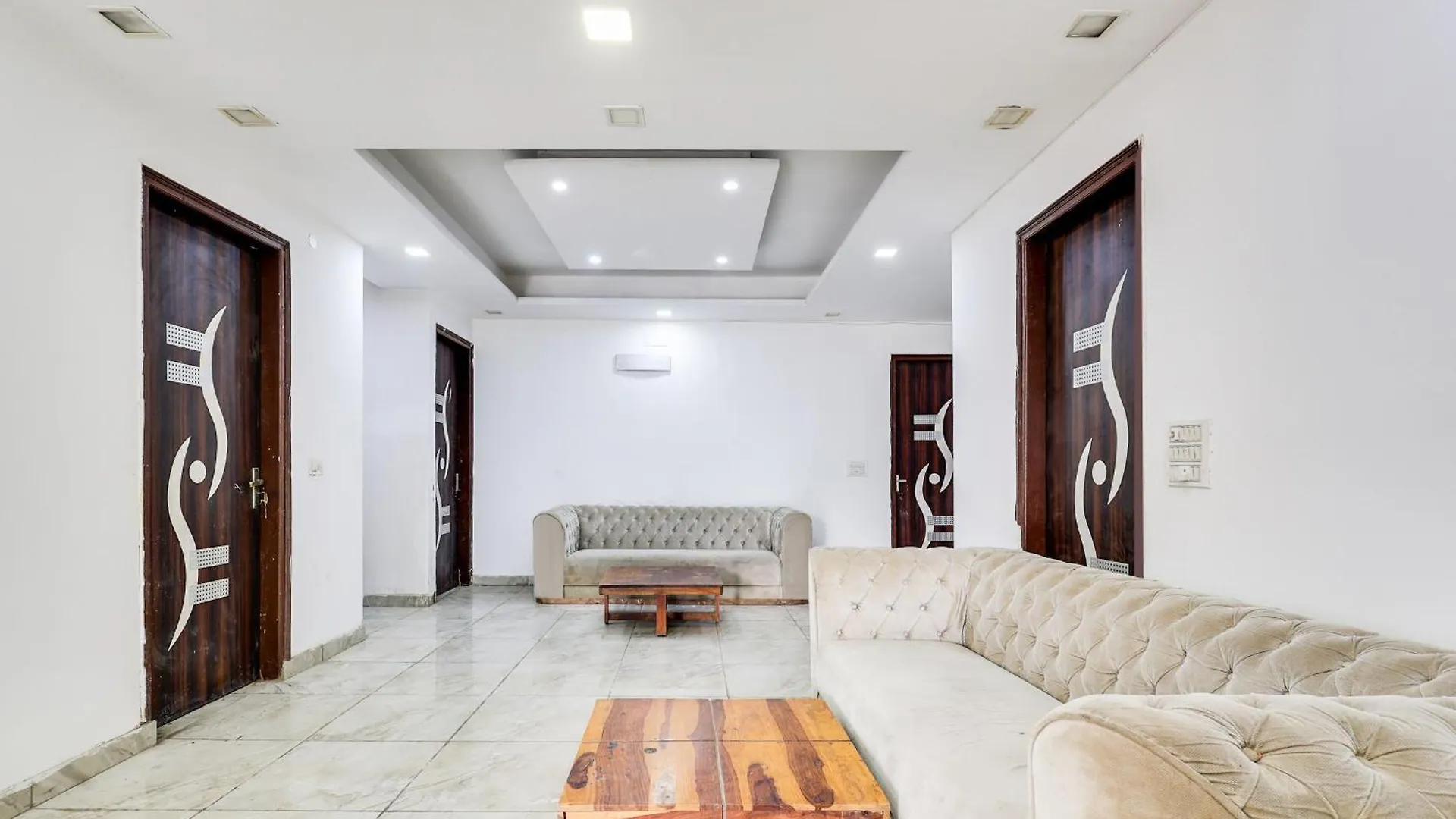Hotel O Circle Residency グルガウン